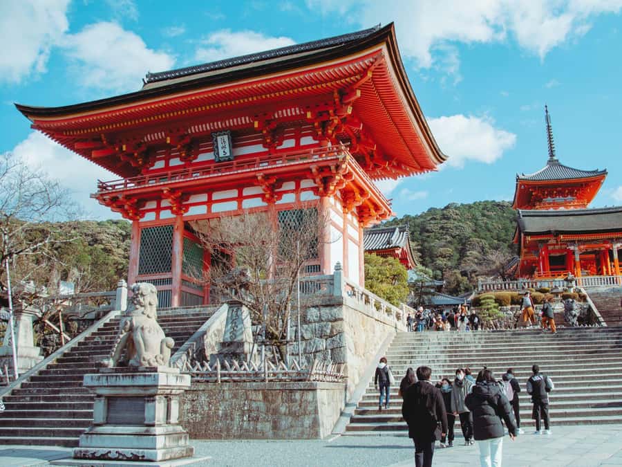 [2.3km / 1.43mi] Kyoto East Early Morning Walking Tour - Why an early start changes Higashiyama