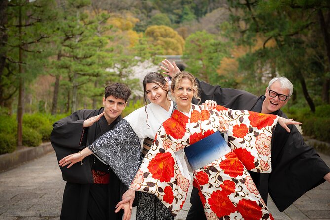 A Privately Guided Photoshoot in Beautiful Kyoto by a Pro - Why a Kyoto photo walk can be worth the money