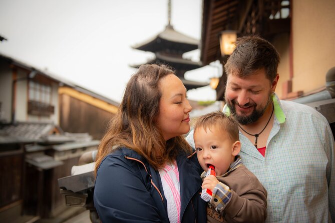A Privately Guided Photoshoot in Beautiful Kyoto by a Pro - Small tour, personal attention