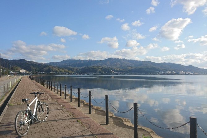 Amanohashidate Sand bar & culture e-bike tour - Motoise Konojinja and the Thatched Shrine