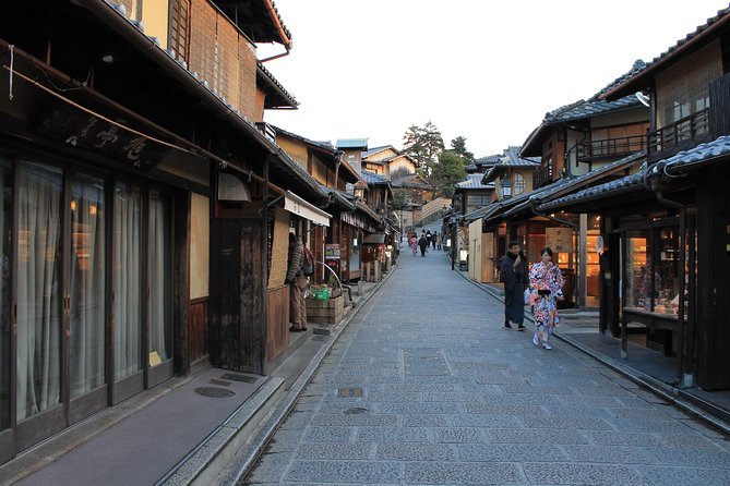 Authentic Kyoto Tea Ceremony: Camellia Flower Teahouse - Why the Higashiyama location helps