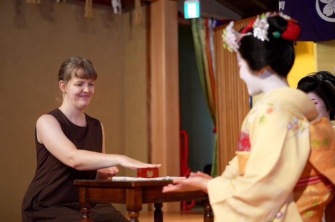 Authentic Maiko Experience＆Kyoto Dinner (Free drink) at Noh Stage - Ozashiki games with music