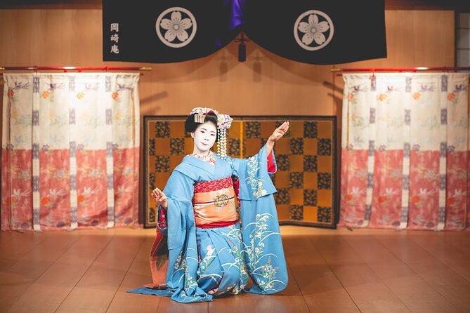 Authentic Maiko Experience＆Kyoto Dinner (Free drink) at Noh Stage - A quiet photo period on the Noh stage