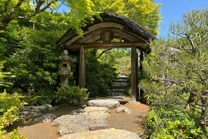 Bamboo Grove Temple and Garden Views Tour - Climbing to Iwatayama Monkey Park