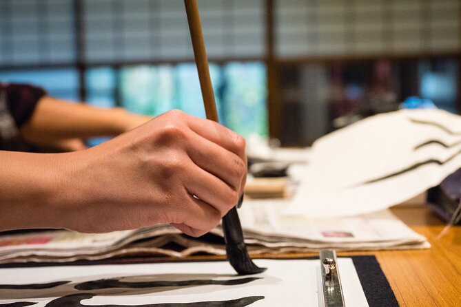 Calligraphy Experience in Kyoto Townhouse - Creating your own kanji artwork