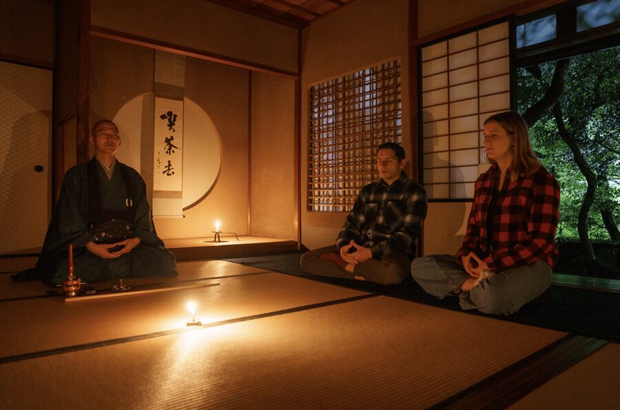 Candlelit Zen: Evening Meditation at Kyoto’s Secret Temple - Candlelight, silence, and the moss garden