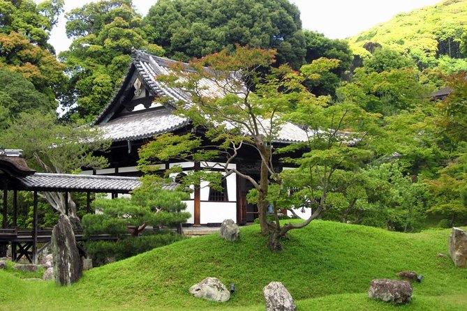 Carefree Private Exploration of Fushimi Inari, Gion, Kiyomizudera, and More - Sannenzaka and Ninenzaka, Kyoto’s old pilgrimage streets