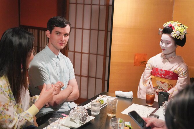 Dinner with Maiko in a Traditional Kyoto Style Restaurant Tour - A private dinner with a maiko