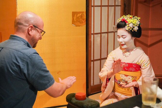 Dinner with Maiko in a Traditional Kyoto Style Restaurant Tour - Starting beneath the Izumo-no-Okuni statue