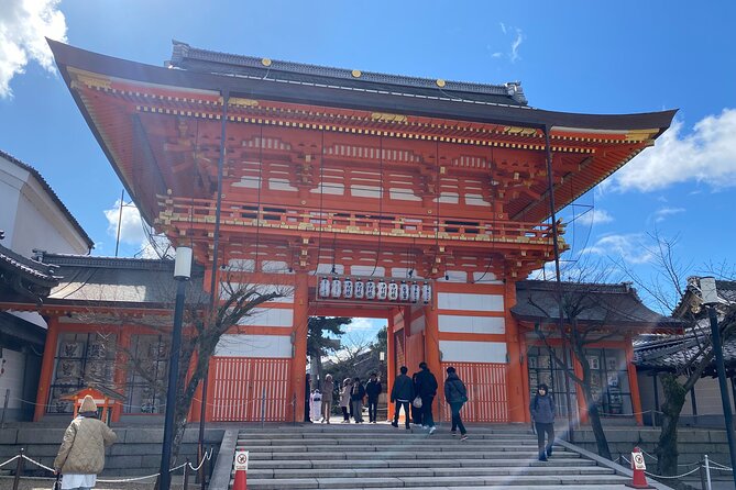 Discover the Secrets of Fushimi Inari and Gion with a Local Guide - A smart way to connect Kyoto’s east-side sights