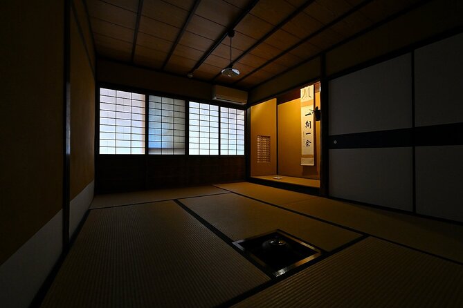 Experience a tea ceremony in an authentic tearoom, in Kyoto! - Sweets from Shioyoshi-ken and the taste of matcha