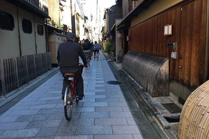 Explore Hidden Alleyway with a Local Expert (Morning tour) - Miyagawacho, where Kyoto’s old streets feel close