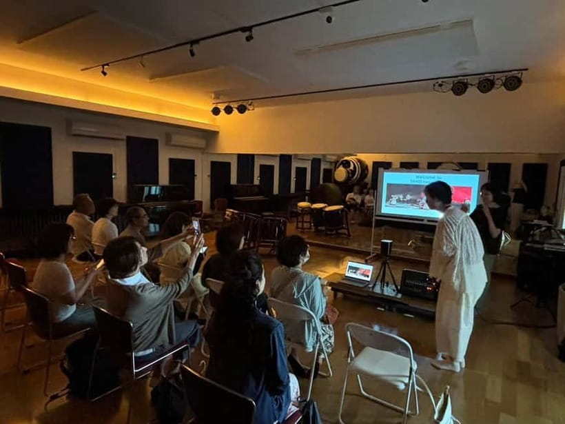 From Kyoto: Japanese Drum Taiko Workshop in Osaka - Watching a professional performance up close
