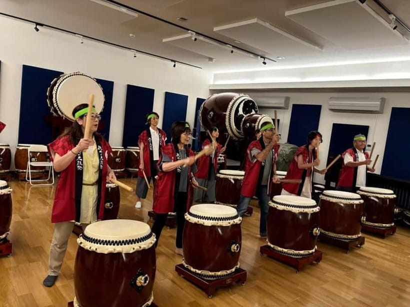 From Kyoto: Japanese Drum Taiko Workshop in Osaka - Finishing with a group performance