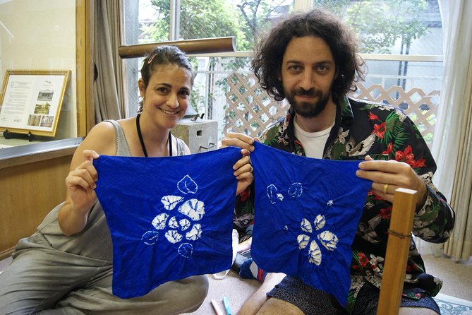 Fukusa Shibori Class - The hands-on work: stitching and gathering silk