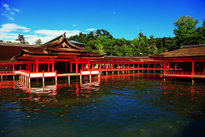 Full Day Hiroshima and Miyajima Bus Tour - Itsukushima Shrine and the Great Torii Gate