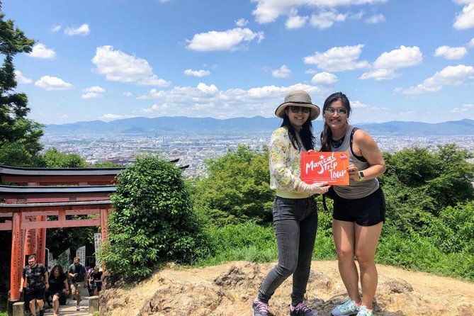 Fushimi Inari Hidden Hiking Tour (Private Option Available) - What the small group adds