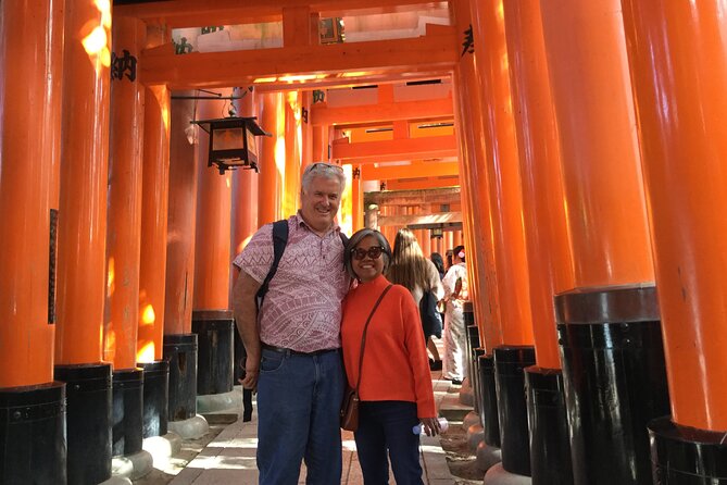 Gion and Fushimi Inari Shrine Kyoto Highlights with Government-Licensed Guide - Yasaka Shrine and the religious side of Gion