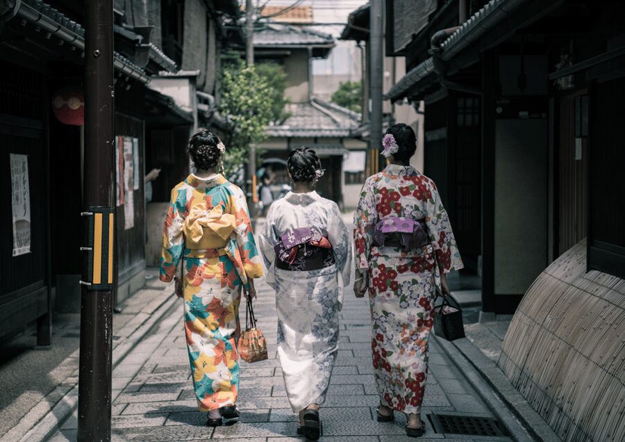 Gion Walking Tour, Geisha Show and Japanese Game in Kyoto - Key points to know before you book