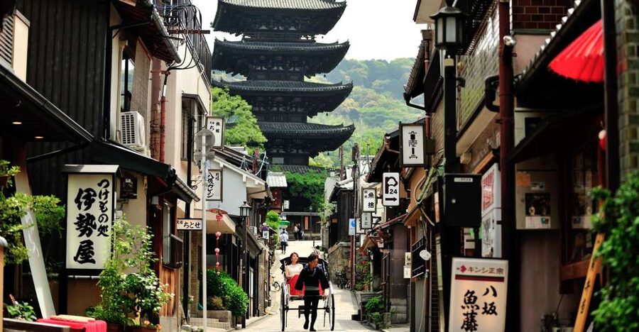 Higashiyama | Kyoto: Sakura Season Private Rickshaw Tour - Higashiyama’s wooden townhouses and shopfronts