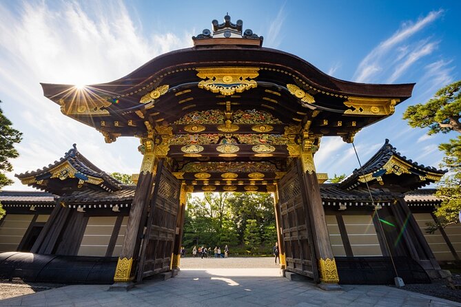Historical Kyoto E-Bike Tour - Lunch, local food, and a useful cash warning