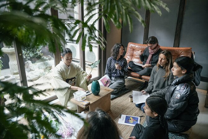 Ikebana Traditional Japanese Art of Flower Arranging - Mana’s two demonstrations set the tone