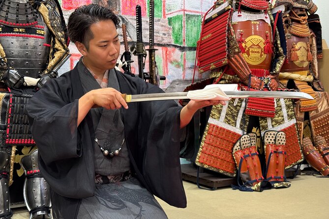 Katana Shopping with Professional Guidance in Kyoto - What you can learn about the swords