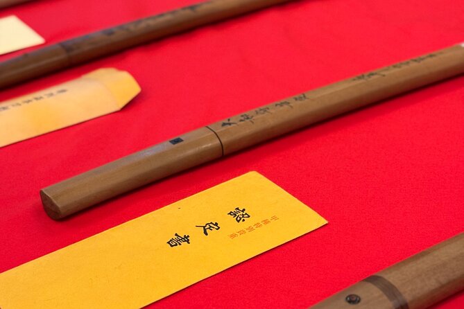Katana Shopping with Professional Guidance in Kyoto - The value of $65.32 for a private group