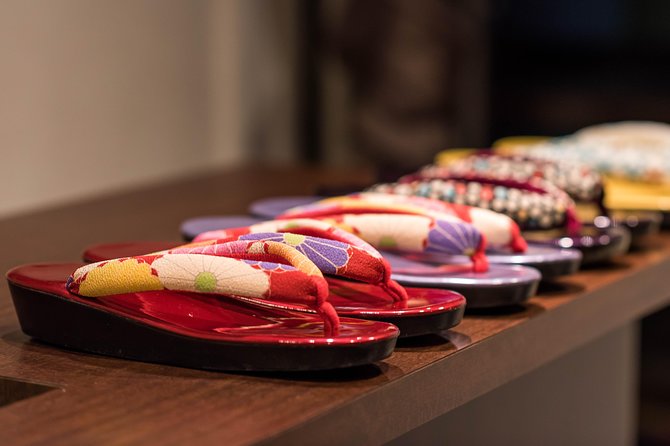 Kimono and Yukata Experience in Kyoto - Choosing a Kimono in Kyoto’s Gion District