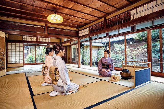 Kimono Tea Ceremony at Kyoto Maikoya, Karasuma Shijo - Whisking your own bowl of matcha