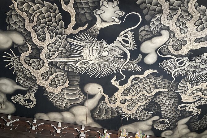 Kiyomizu Temple and Backstreets of Gion, Half Day Group Tour - Kennin-ji, a quieter half hour