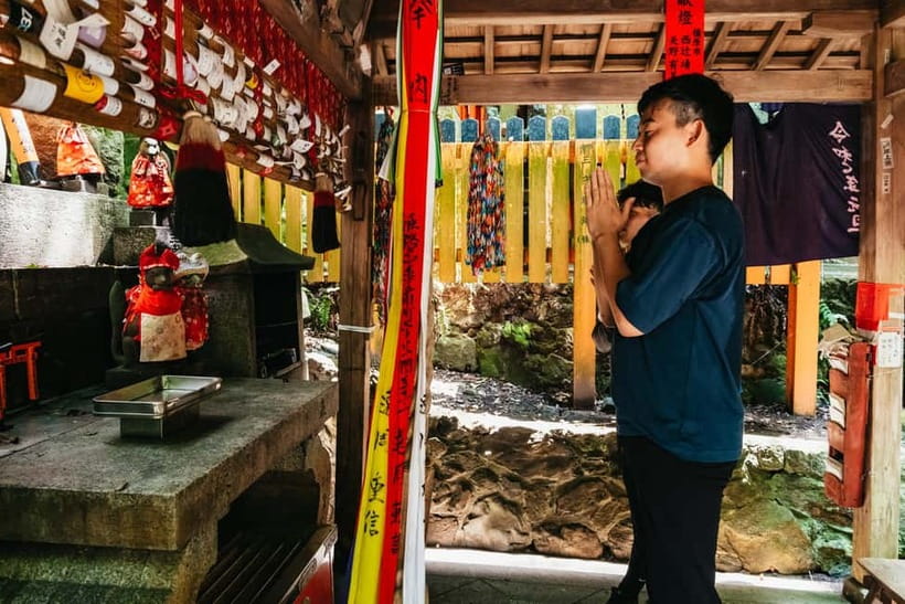 Kyoto: 3-Hour Fushimi Inari Shrine Hidden Hiking Tour - Guides, group size, and the cultural side