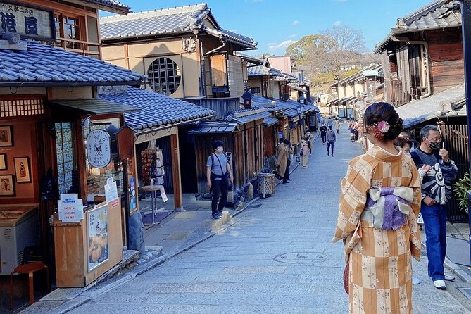 Kyoto 6h Private Tour Fushimi Inari, Kiyomizu, Gion & Hidden Gems - Sanjusangendo and its 1,000 statues