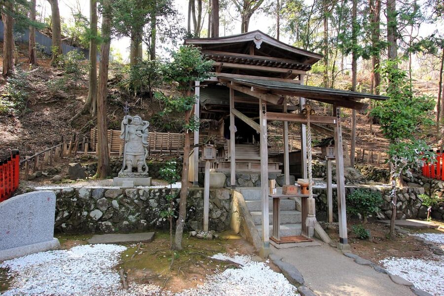 Kyoto: Arashiyama Tour with optional Sagano Romantic Train - Guides, group size, and the human side