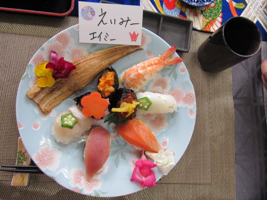 Kyoto: Cooking class, learning how to make authentic sushi - Making sushi near Takeda Station