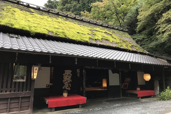 Kyoto: Descending Arashiyama (Private) - Gio-ji pairs moss with bamboo