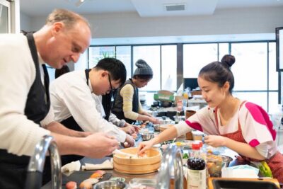 Enjoy Sushi & Market Tour! Best for Family & Couple!