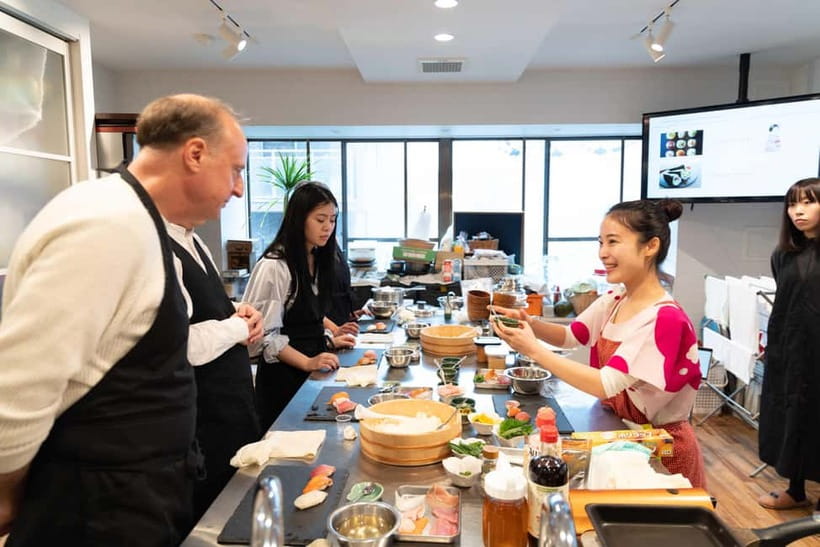 Kyoto: Enjoy Sushi & Market Tour! Best for Family & Couple! - Shaping nigiri, temari, and temaki