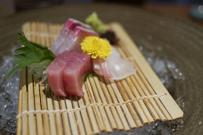 Kyoto Evening Gion Food Tour Including Kaiseki Dinner - Yasaka Pagoda and the wider Gion setting