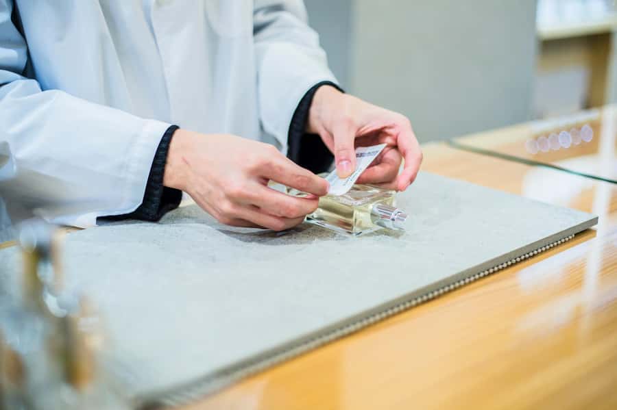 kyoto:Experience creating one-of-a-kind special fragrances - Naming the Bottle and Taking Home a Memory