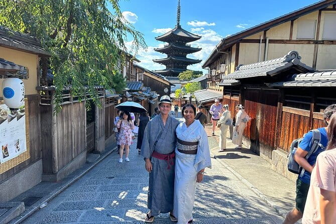 KYOTO Explore Top Highlights by Private Walking Tour - What the guides add to the day