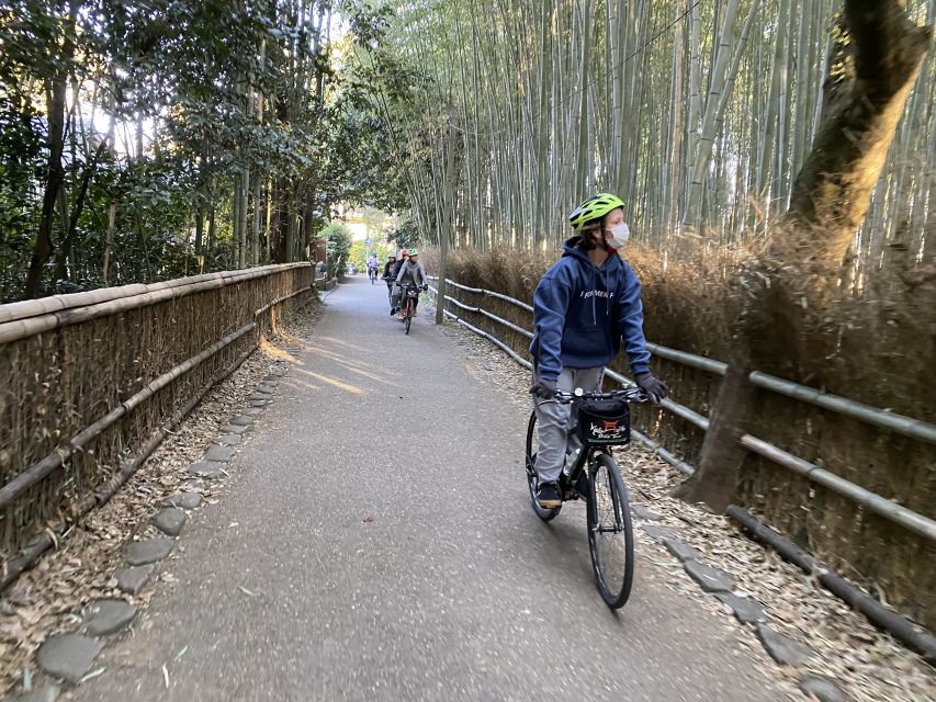 Kyoto: Full-Day City Highlights Bike Tour with Light Lunch - Key points at a glance
