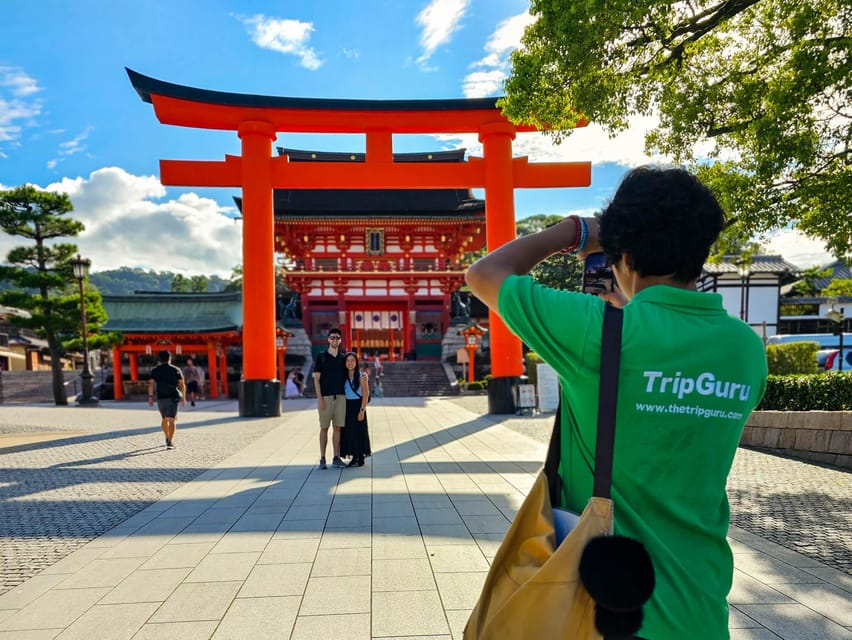 Kyoto: Fushimi Inari Taisha Guided Walking Tour - Meeting your guide near the shrine