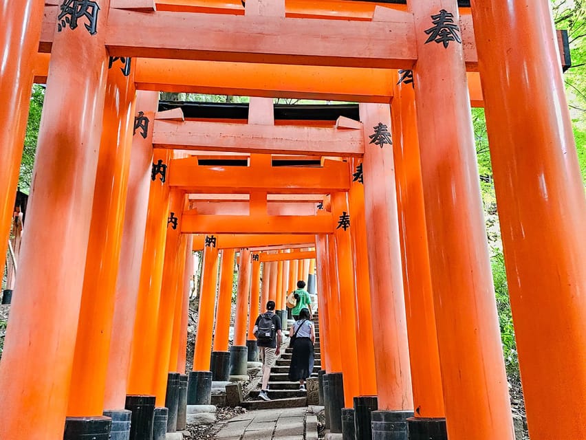 Kyoto: Fushimi Inari Taisha Guided Walking Tour - Street food and the final walk