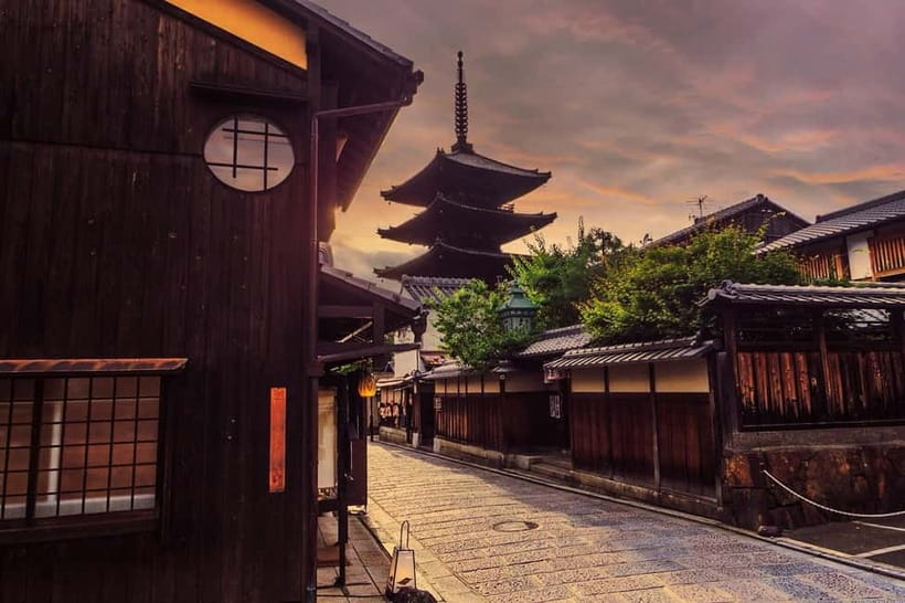 Stone lanes below the Yasaka Pagoda in Higashiyama at dusk
