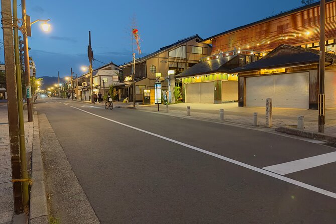 Kyoto Ghost Tour: Dark Tales, Urban Legends, Bamboo Forest Night - The solo walk through the darkness
