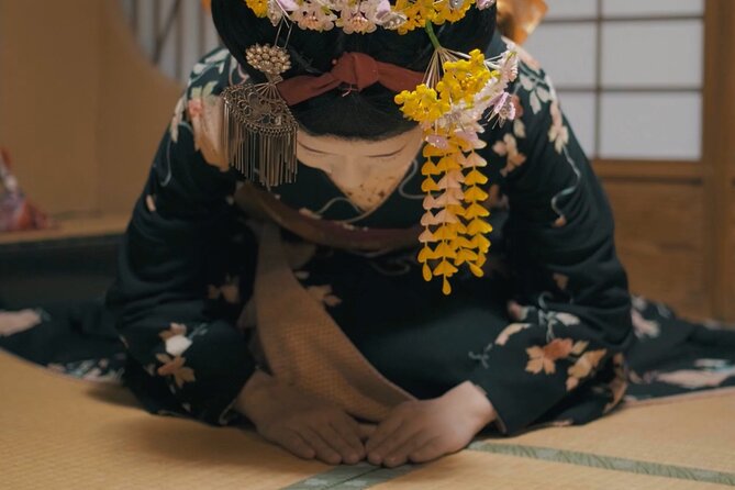 Kyoto Gion Cultural Walk & Geisha Show with Dining Options - Why this Gion experience is different