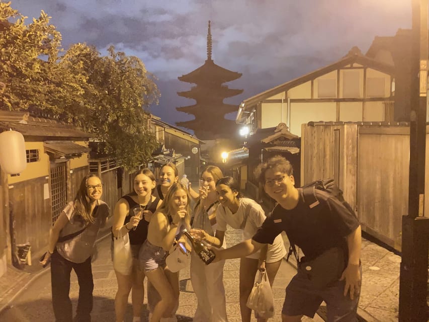 Kyoto: Gion Evening Walk with Hidden Gems, Geisha & Sake - Hōkan-ji Temple and Yasaka Pagoda