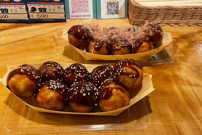 Kyoto: Gion Food Tour 13 Dishes at 4 Eateries - Drinks, takoyaki, and the sweet finish
