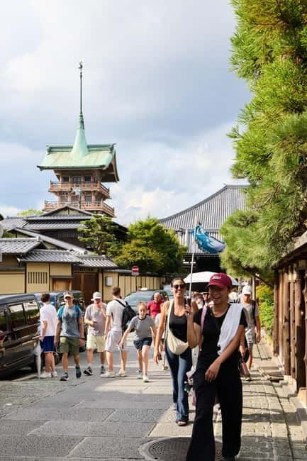 Kyoto: Gion Geisha District Walking Tour and Hidden Gems - Why this Gion walk works so well